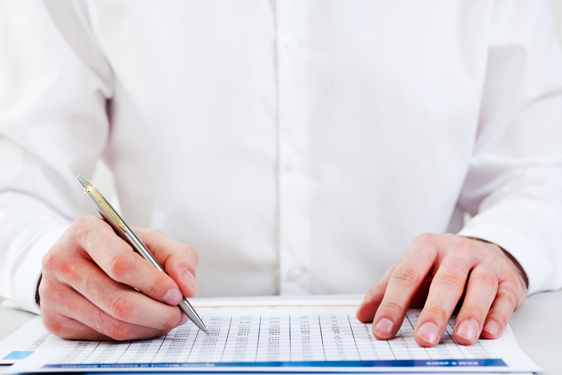 Σε πλήρη λειτουργία το 1521 – Τι πρέπει να ξέρεις για τη νέα τηλεφωνική γραμμή της ΑΑΔΕ.